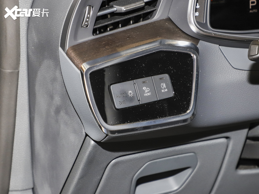 2022��?yu��n)W��A7L 45 TFSI quattro S-line Ҋ(ji��n)�h(yu��n)���������b