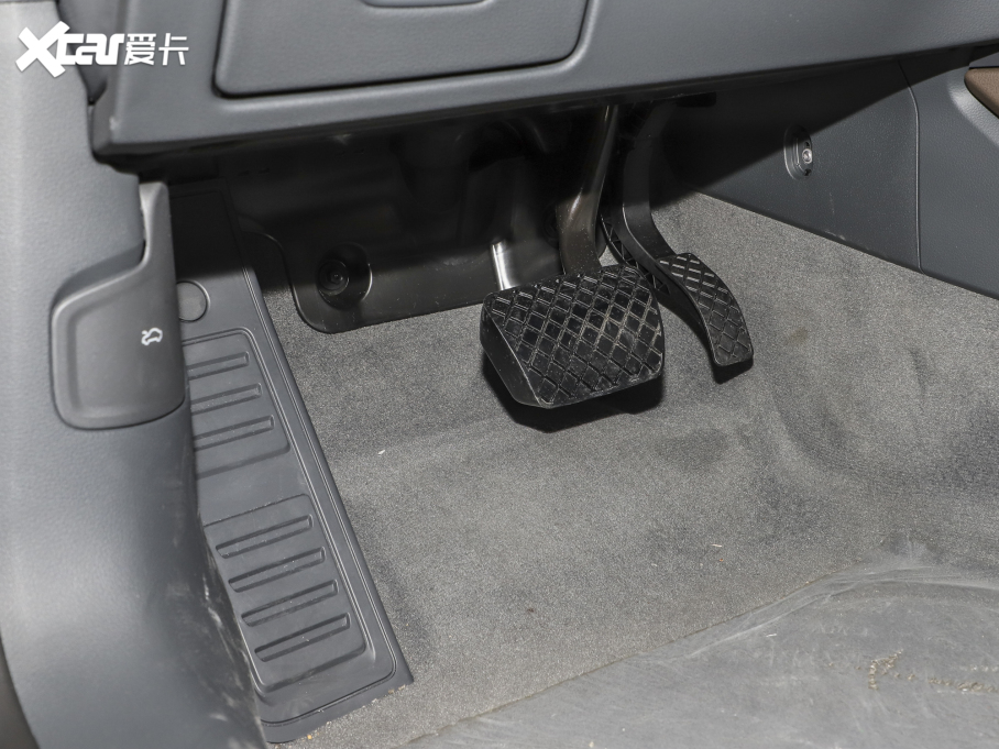 2022��W��A7L 45 TFSI quattro S-line Ҋ�h���������b