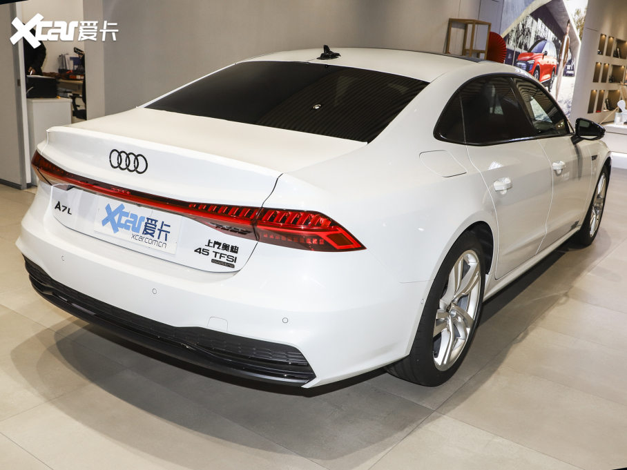 2022��W��A7L 45 TFSI quattro S-line Ҋ�h���׺����b