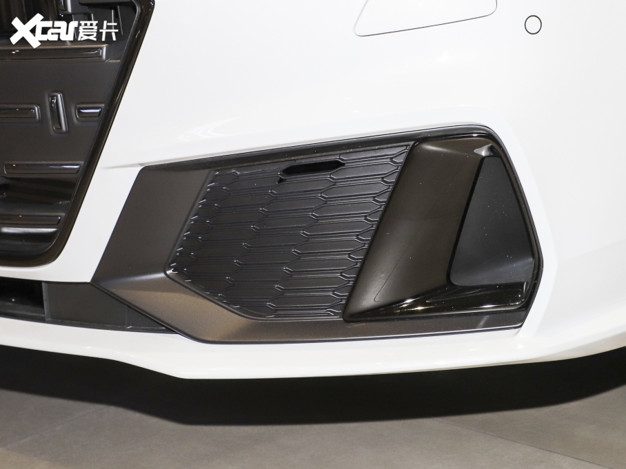 2022��W��A7L 45 TFSI quattro S-line Ҋ�h���׺����b