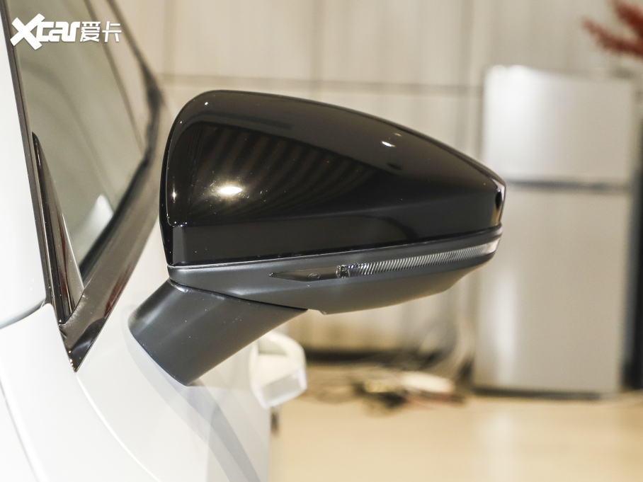 2022��?yu��n)W��A7L 45 TFSI quattro S-line Ҋ(ji��n)�h(yu��n)���׺����b