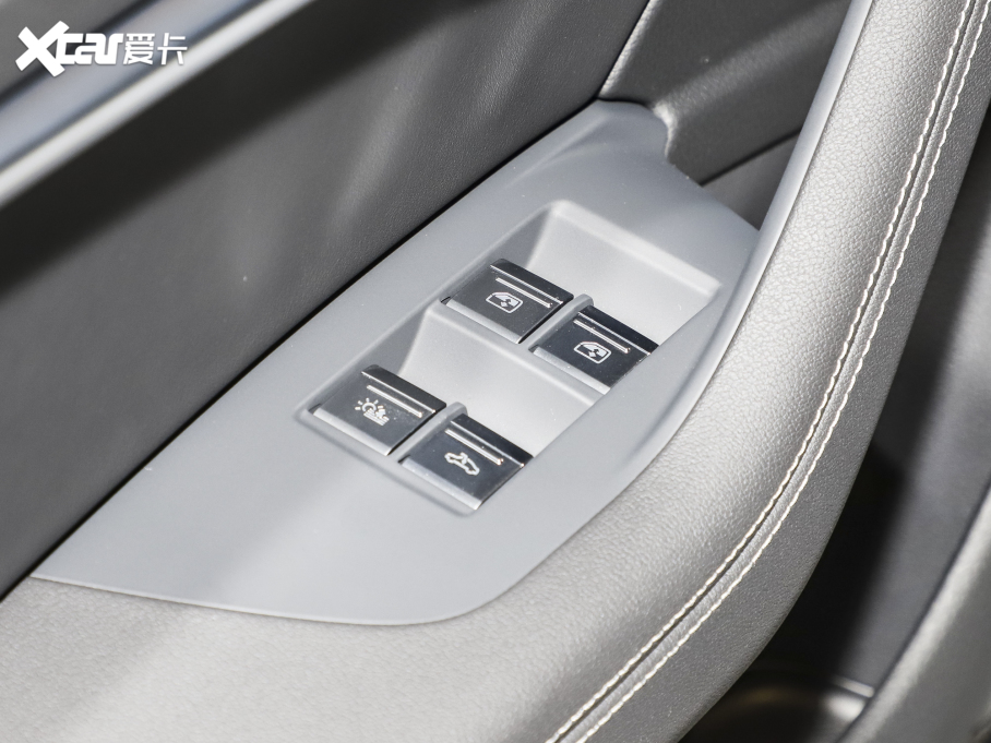 2022��W��A7L 45 TFSI quattro S-line Ҋ�h���׺����b