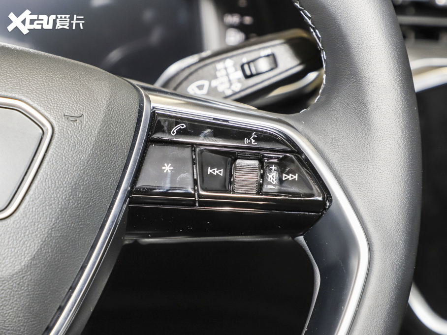 2022��W��A7L 45 TFSI quattro S-line Ҋ�h���׺����b