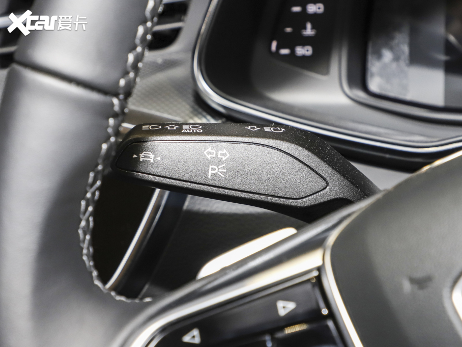 2022��?yu��n)W��A7L 45 TFSI quattro S-line Ҋ(ji��n)�h(yu��n)���׺����b