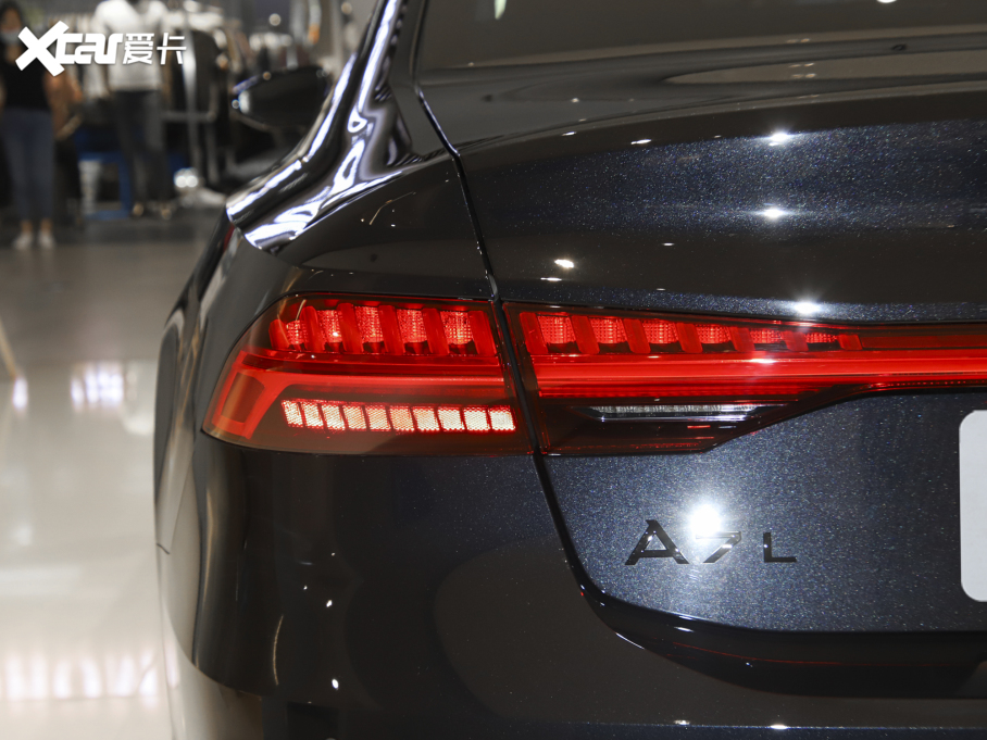 2022��?yu��n)W��A7L 45 TFSI quattro S-line ����ʿ��