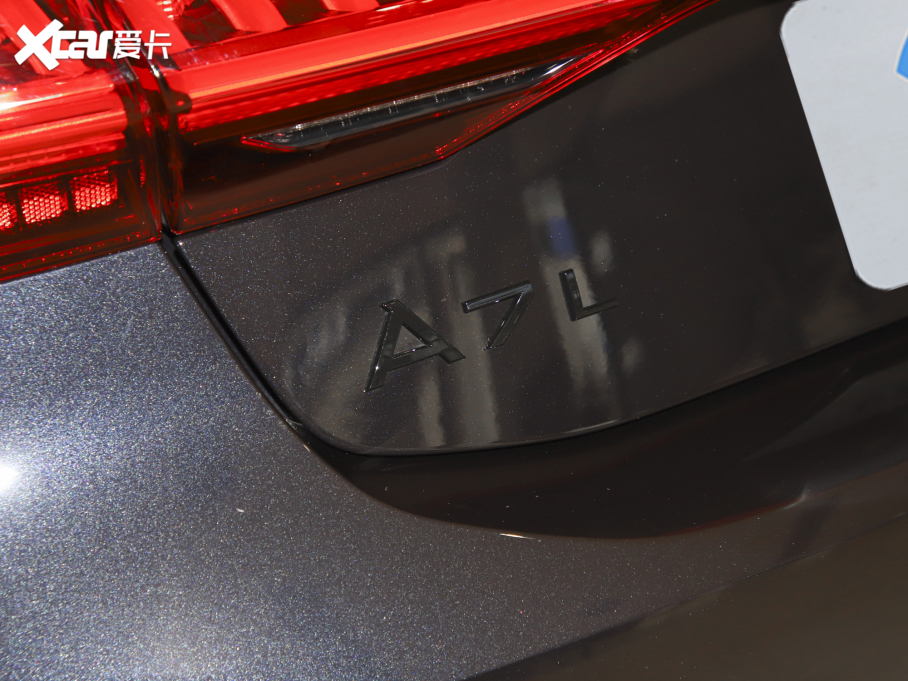 2022��?yu��n)W��A7L 45 TFSI quattro S-line ����ʿ��