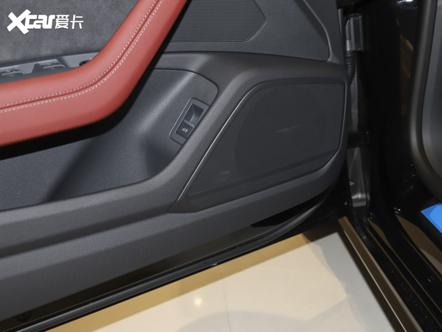 2022��?yu��n)W��A7L 45 TFSI quattro S-line ����ʿ��