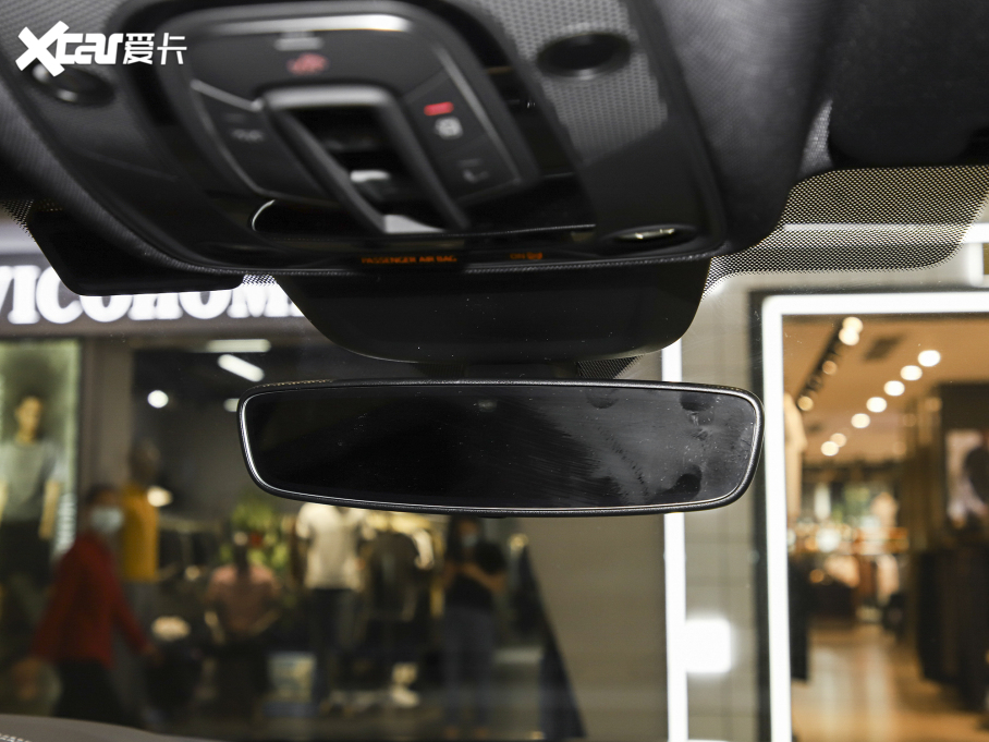 2022��?yu��n)W��A7L 45 TFSI quattro S-line ����ʿ��