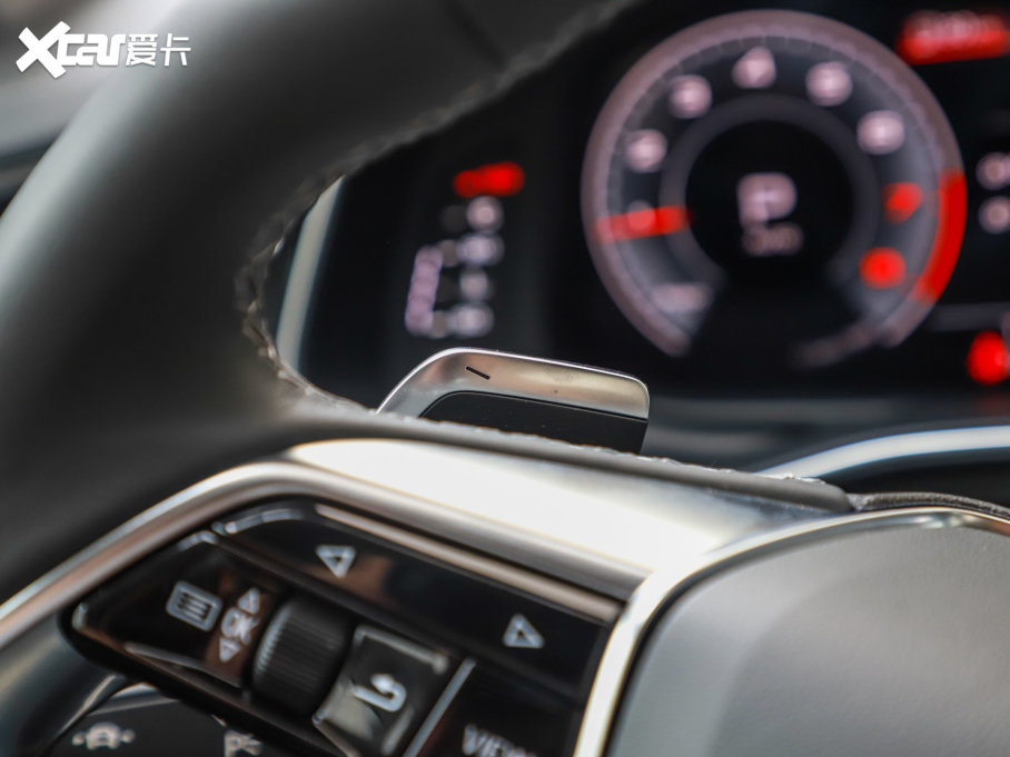 2022��?yu��n)W��A7L 45 TFSI quattro S-line Ҋ(ji��n)�h(yu��n)���������b