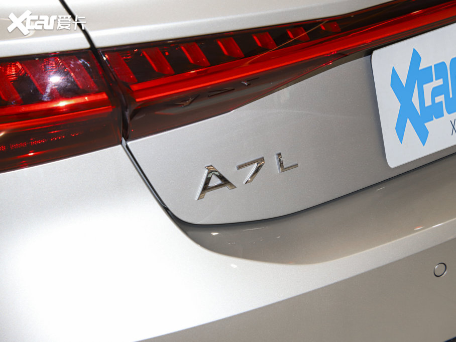 2022��?yu��n)W��A7L 45 TFSI quattro S-line ʥ�Tʿ