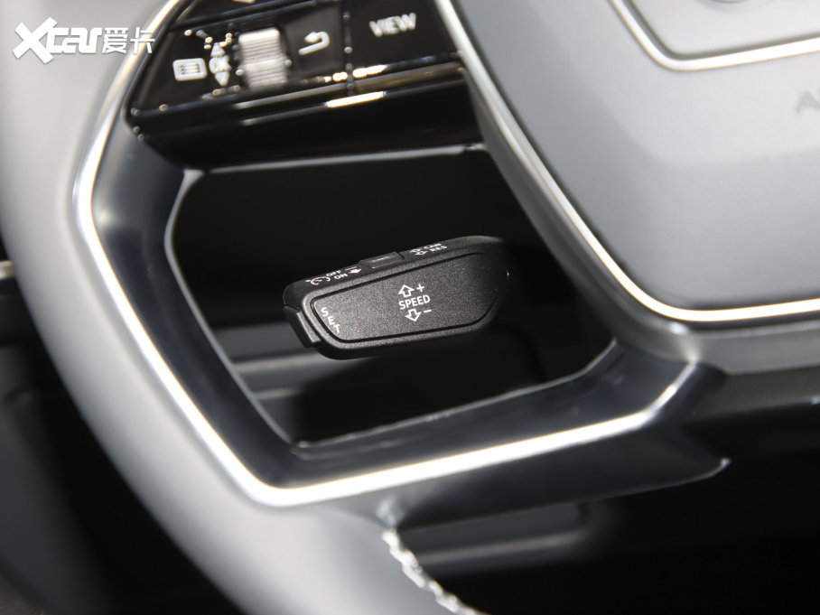 2022��W��A7L 45 TFSI quattro S-line ʥ�Tʿ