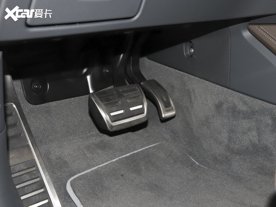 2022��W��A7L 45 TFSI quattro S-line ʥ�Tʿ