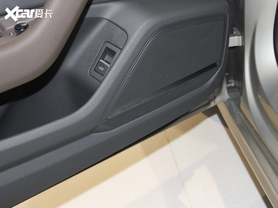 2022��?yu��n)W��A7L 45 TFSI quattro S-line ʥ�Tʿ