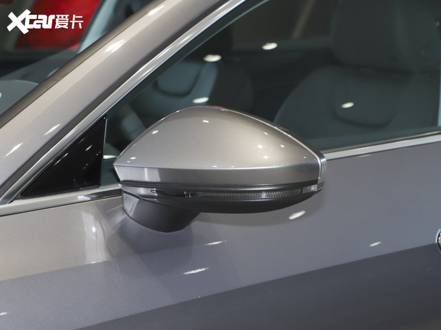 2022��?yu��n)W��A7L 45 TFSI S-line ����δ����