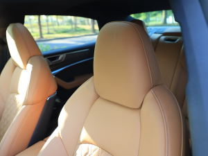 2022��55 TFSI quattro S-line ���а� ���g����