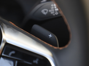 2022��55 TFSI quattro S-line ���а� �п؅^