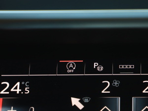 2022��55 TFSI quattro S-line ���а� �п؅^