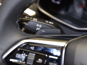 2022��45 TFSI quattro S-line �׷����� �п؅^