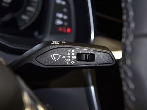 2022��45 TFSI quattro S-line �׷����� �п؅^