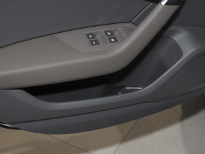 2022��45 TFSI S-line �������������b ���T������g