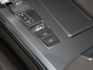 2022��45 TFSI S-line �������������b �v܇�Ƅ���