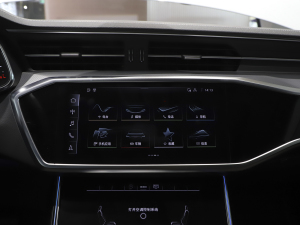 2022��45 TFSI S-line �������������b �п؅^