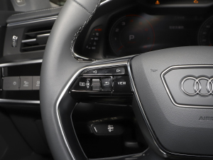 2022��45 TFSI S-line �������������b �п؅^