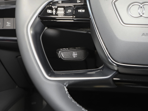 2022��45 TFSI S-line �������������b �п؅^