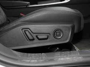 2022��55 TFSI quattro S-line ־�h���������b ���g����