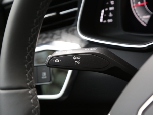 2022��55 TFSI quattro S-line ־�h���������b �п؅^