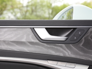 2022��55 TFSI quattro S-line ־�h���������b �п؅^