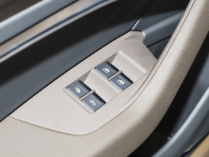 2022��45 TFSI quattro S-line Ҋ�h���������b ����܇�����ƅ^