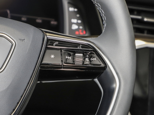 2022��45 TFSI quattro S-line Ҋ�h���������b �п؅^