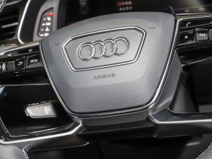 2022��45 TFSI quattro S-line Ҋ�h���������b �п؅^