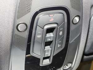 2022��45 TFSI quattro S-line Ҋ�h���׺����b �п؅^