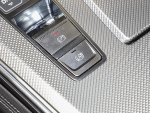 2022��45 TFSI quattro S-line Ҋ�h���׺����b �п؅^