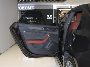 2022��45 TFSI quattro S-line ����ʿ�� ���܇�T