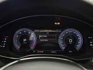 2022��45 TFSI quattro S-line ����ʿ�� �п؅^