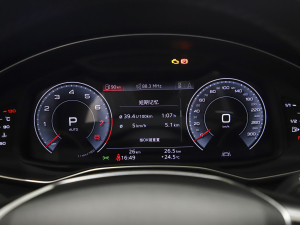 2022��45 TFSI quattro S-line ����ʿ�� �п؅^(q��)