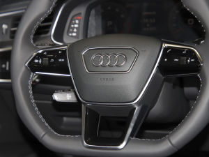 2022��45 TFSI quattro S-line ����ʿ�� �п؅^(q��)