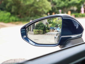 2022��45 TFSI quattro S-line Ҋ�h���������b �������^