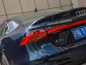 2022��45 TFSI quattro S-line Ҋ�h���������b �������^