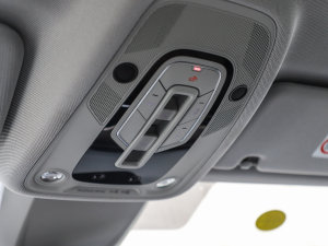 2022��45 TFSI quattro S-line Ҋ�h���������b �п؅^