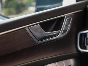 2022��45 TFSI quattro S-line Ҋ�h���������b �п؅^