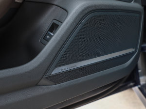 2022��45 TFSI quattro S-line Ҋ�h���������b �п؅^