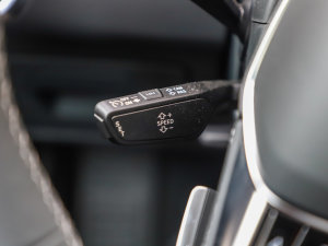 2022��45 TFSI quattro S-line Ҋ�h���������b �п؅^