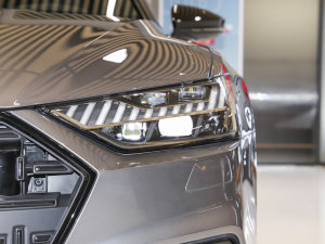 2022��45 TFSI quattro S-line �L�Tʿ �������^