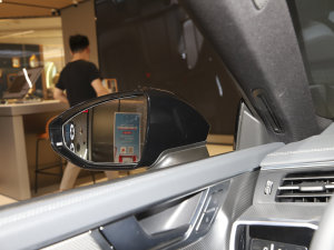 2022��45 TFSI quattro S-line �L�Tʿ �������^