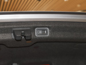 2022��45 TFSI quattro S-line �L�Tʿ ���g����