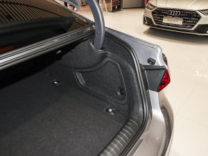 2022��45 TFSI quattro S-line �L�Tʿ ���g����